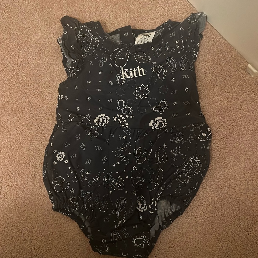 KITH ONESIE BABY GIRL